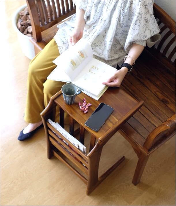 スタイリッシュ木製サイドテーブル　マガジンラック付 スタイリッシュ木製サイドテーブルマガジンラック付